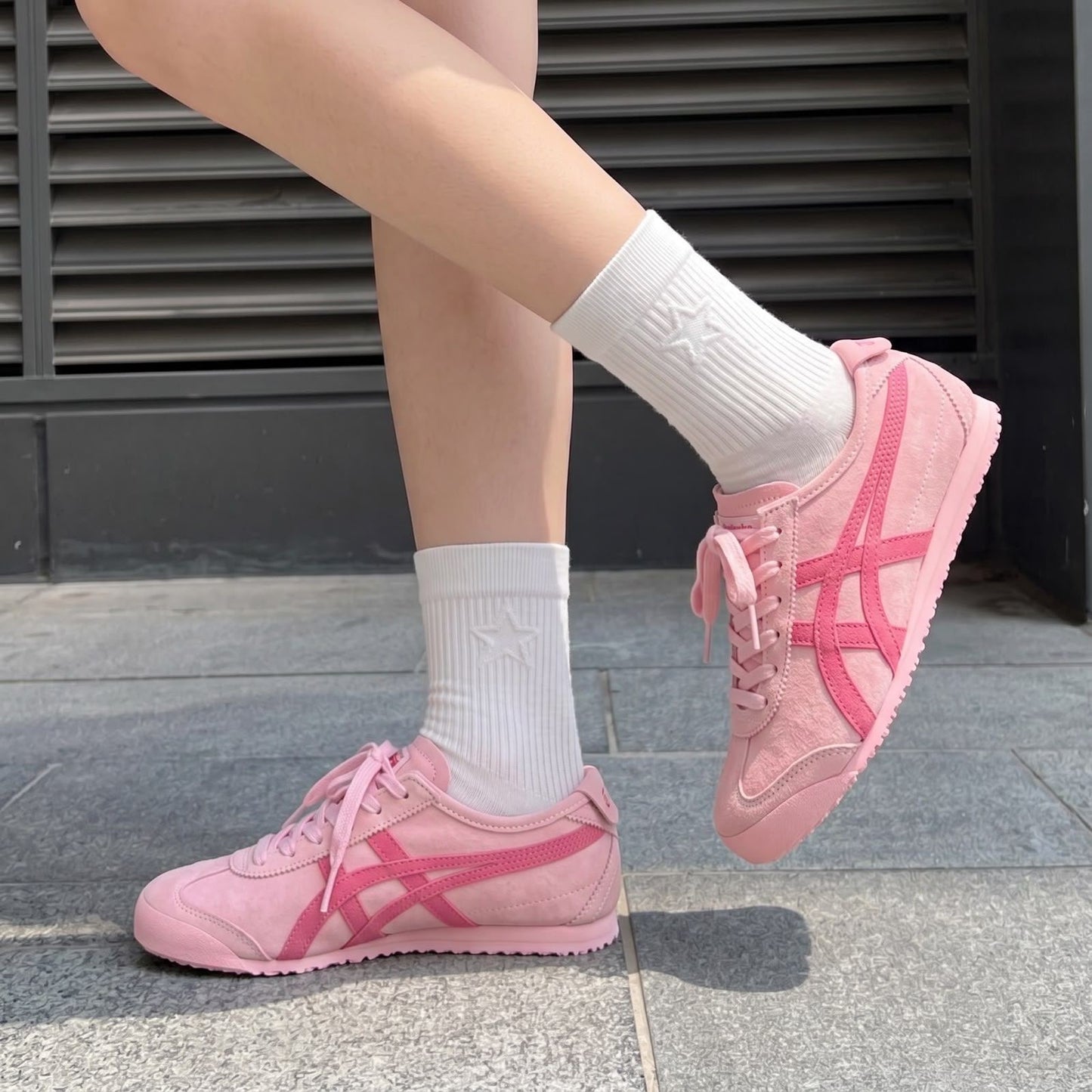 ONITSUKA TIGER PINK