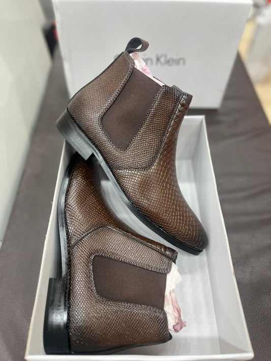 CHLSEA boots