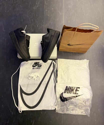 NIKE AIRFORCE 1 SEMI UA