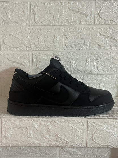NIKE DUNK FULL BLACK