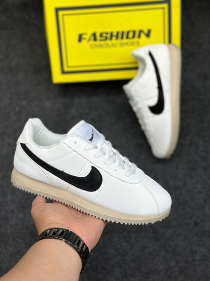 NIKE CORTEZ