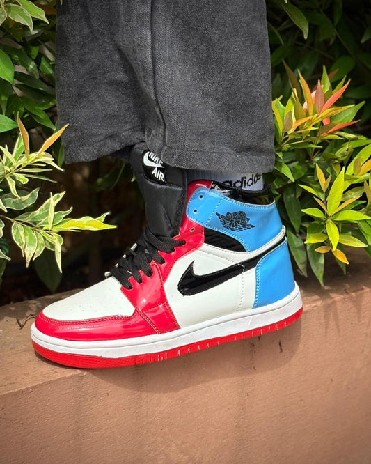 AIR JORDAN 1 RETRO HIGH OG RED AND WHITE BLAC BLUE