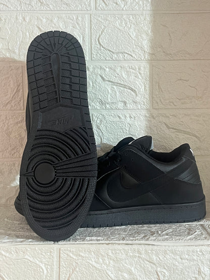 NIKE DUNK FULL BLACK