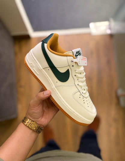 NIKE AIRFORCE HAMAWA