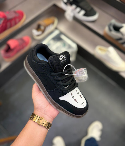 NIKE SB DUNK LOW NO FACE