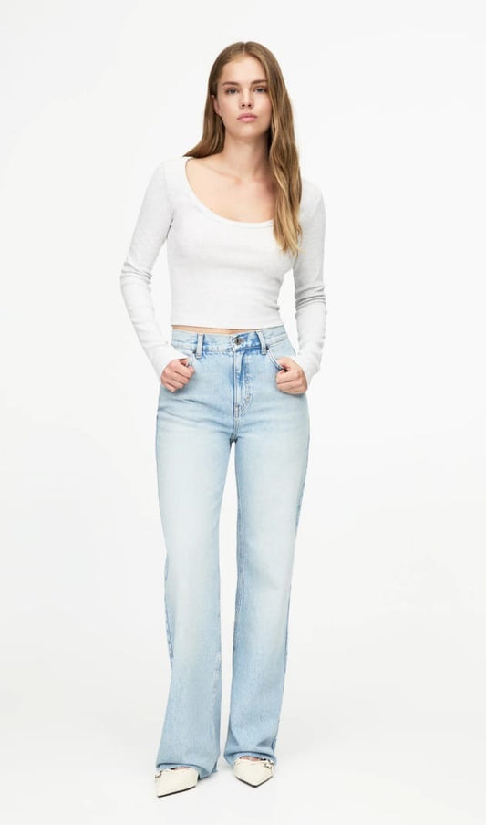 Pull&Bear Brand

High waist Straight leg Jeans