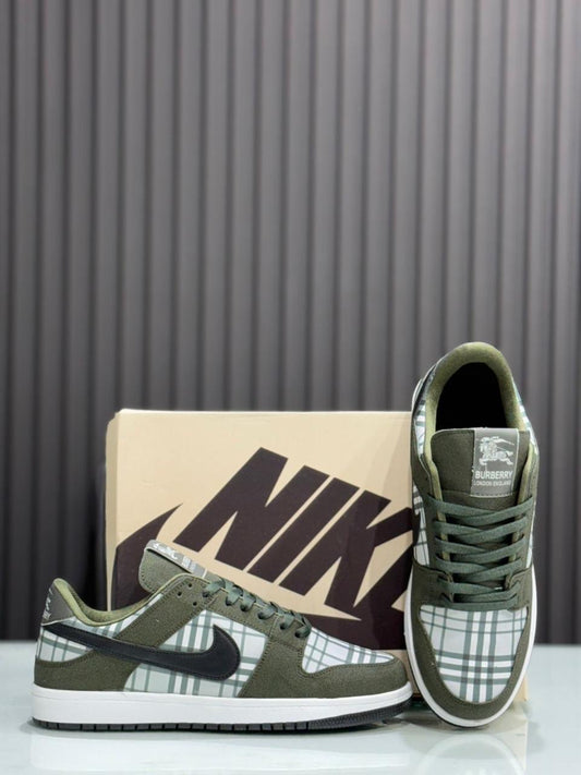 BURBERRY 7a