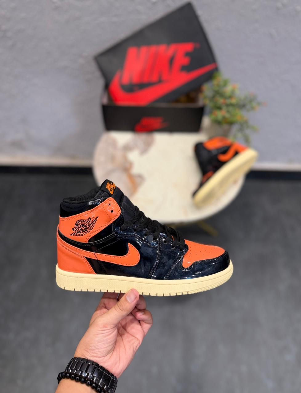 AIR JORDANS RETRO 1 SHATTERED 3.0 PATENT