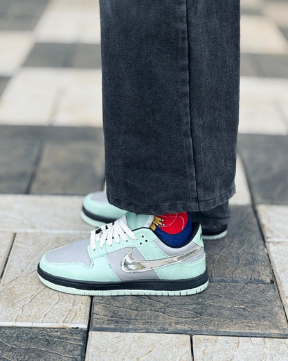 NIKE SB DUNK LOW TIFFANY
LOBSTER 7A