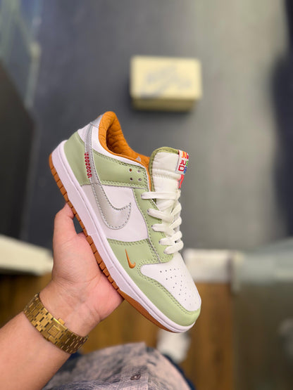 NIKE DUNK YEAR OF THE SNAKE JUST DO IT 2025