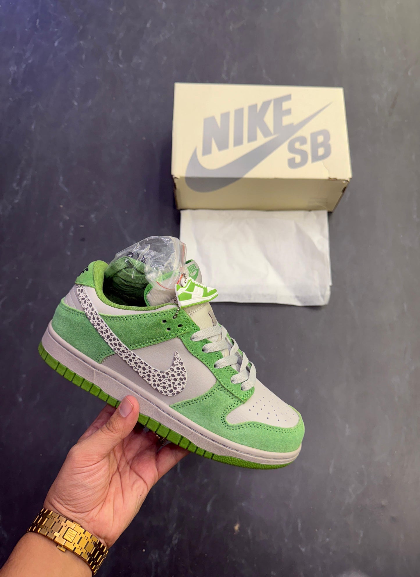 NIKE SB DUNK CHLOROPHYLL 2025