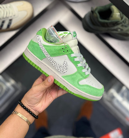 NIKE SB DUNK CHLOROPHYLL 2025