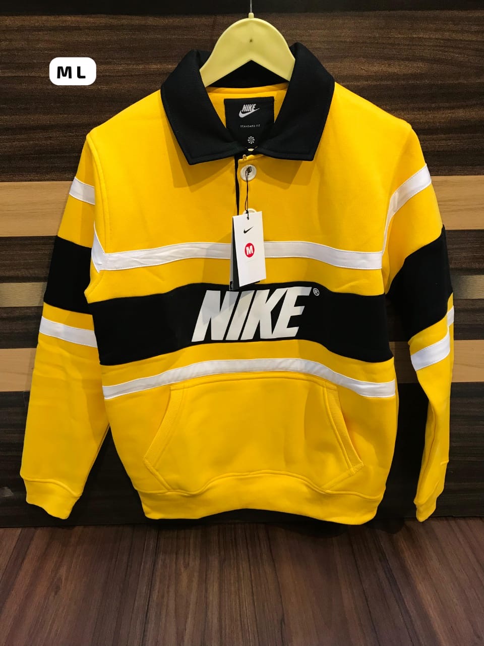 NIKE
PREMIUM SWEATSHIRT