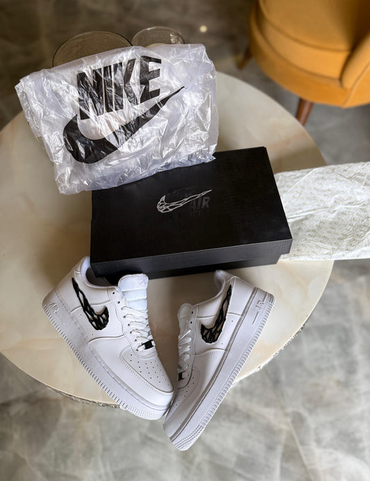 NIKE AIRFORCE ONE MOLTEN METAL VENOM
