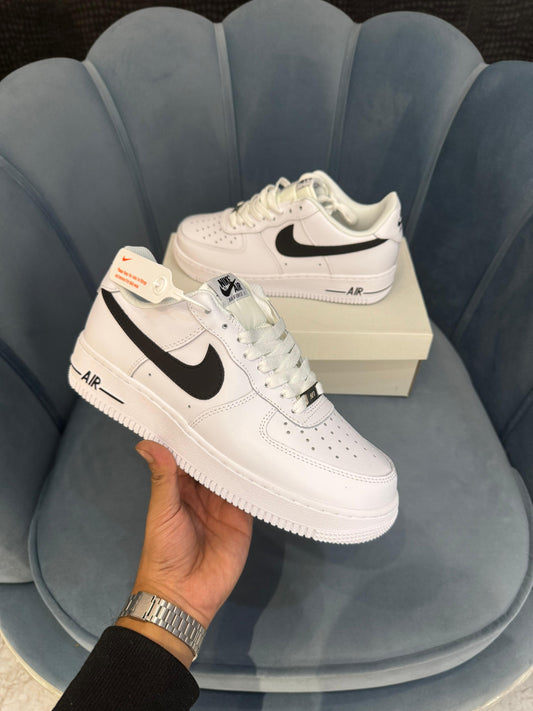 NIKE AIRFORCE ONE WHITE BLACK
