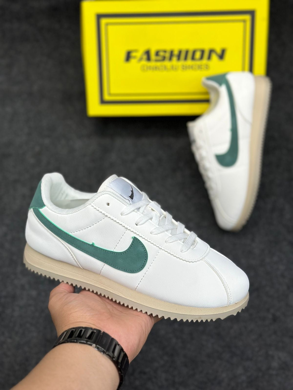 NIKE CORTEZ