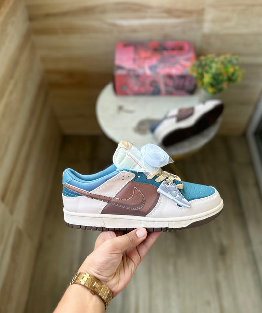 NIKE SB DUNK SNORLAX