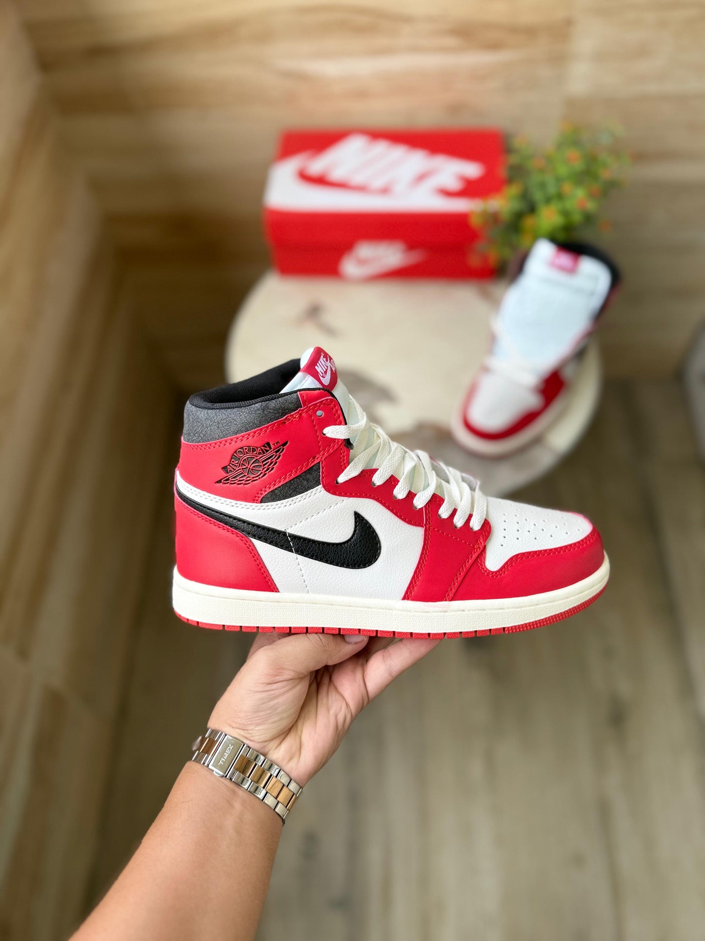 AIR JORDAN RETRO 1 HIGH  LOST AND FOUND