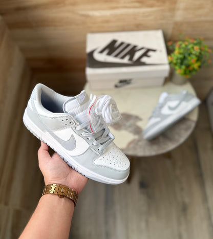 NIKE SB LOW DUNK GREY