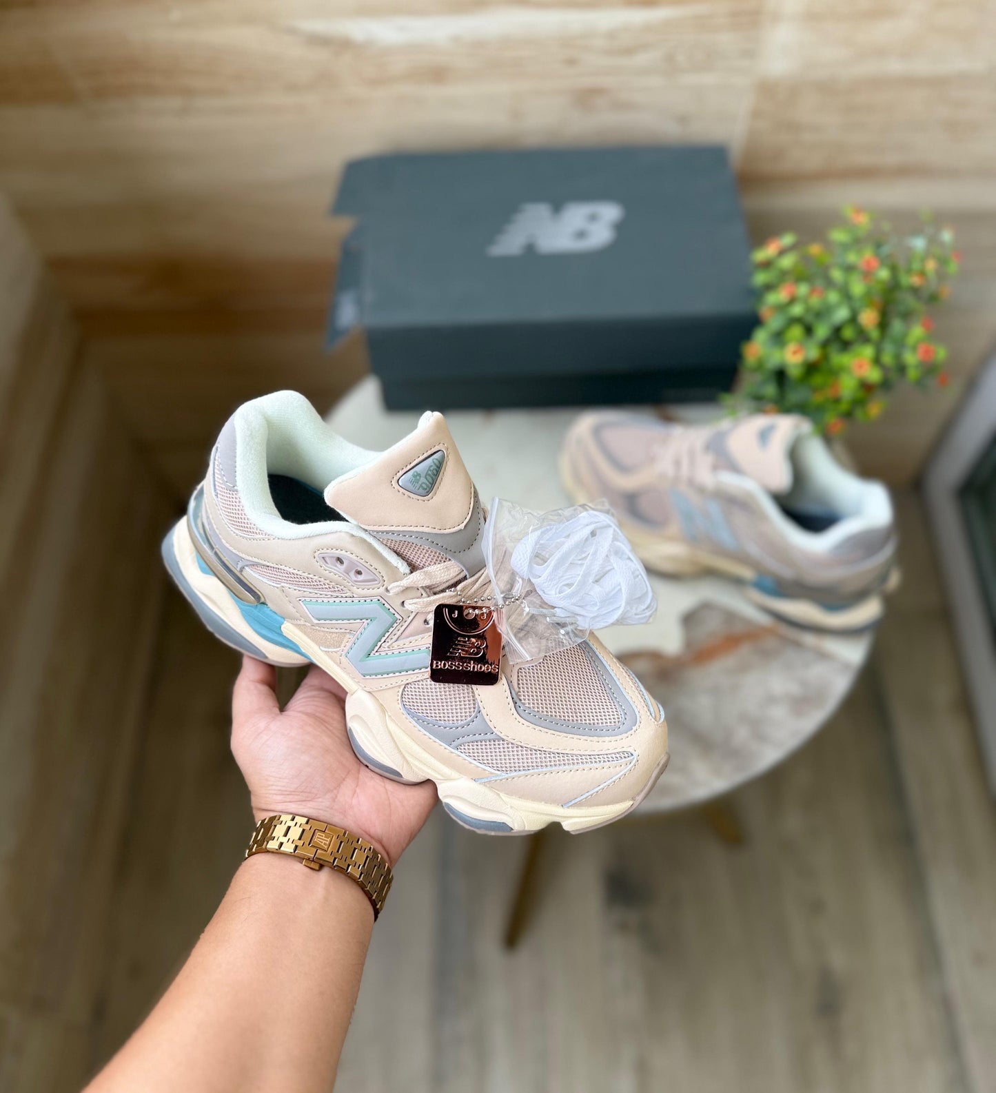 NEW BALANCE 9060 SKY LOGO