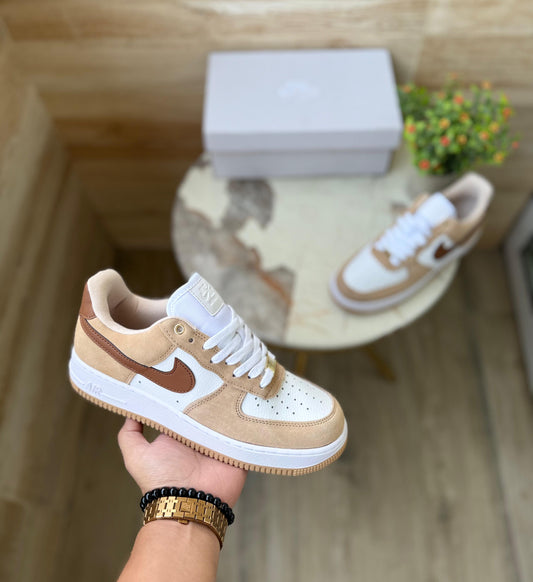 NIKE AIRFORCE ONE VACHETTA