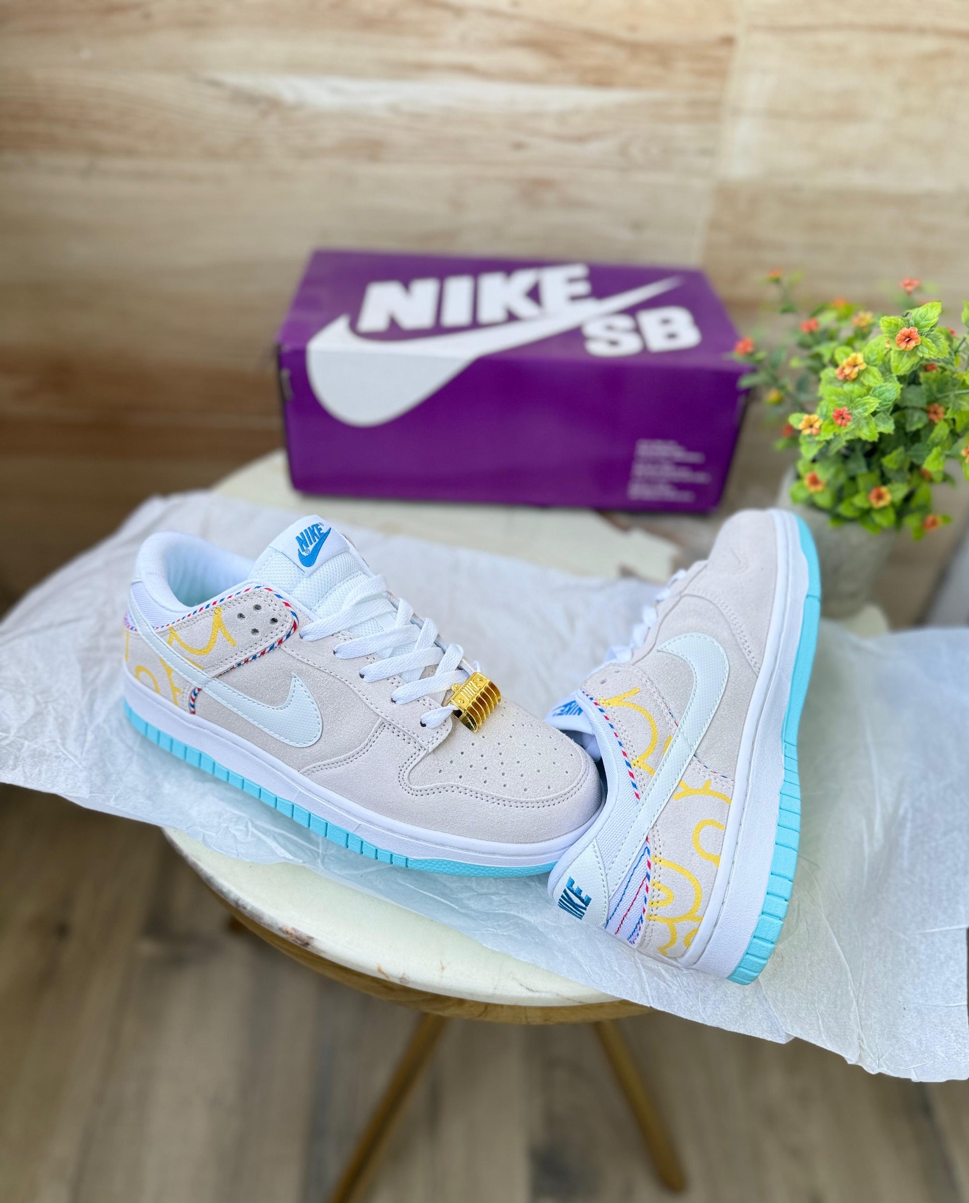 NIKE SB DUNK LOW BARBER