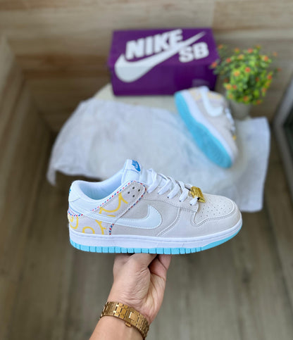 NIKE SB DUNK LOW BARBER