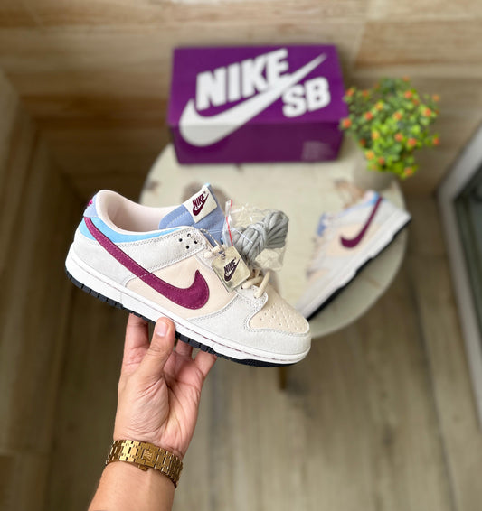 NIKE SB DUNK OTOMO GREY RED