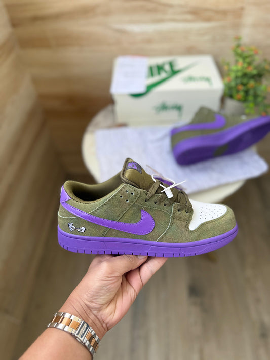 NIKE SB DUNK SNOOP DOGG