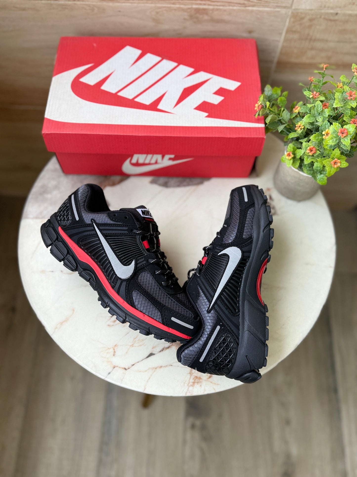 NIKE ZOOM VOMERO BRED SPIDER-MAN