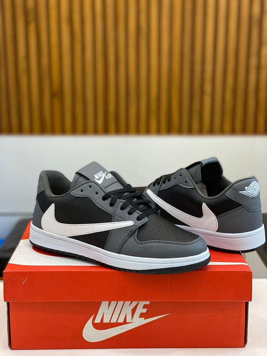 Buy 999/- one shoe get another one free✅📦