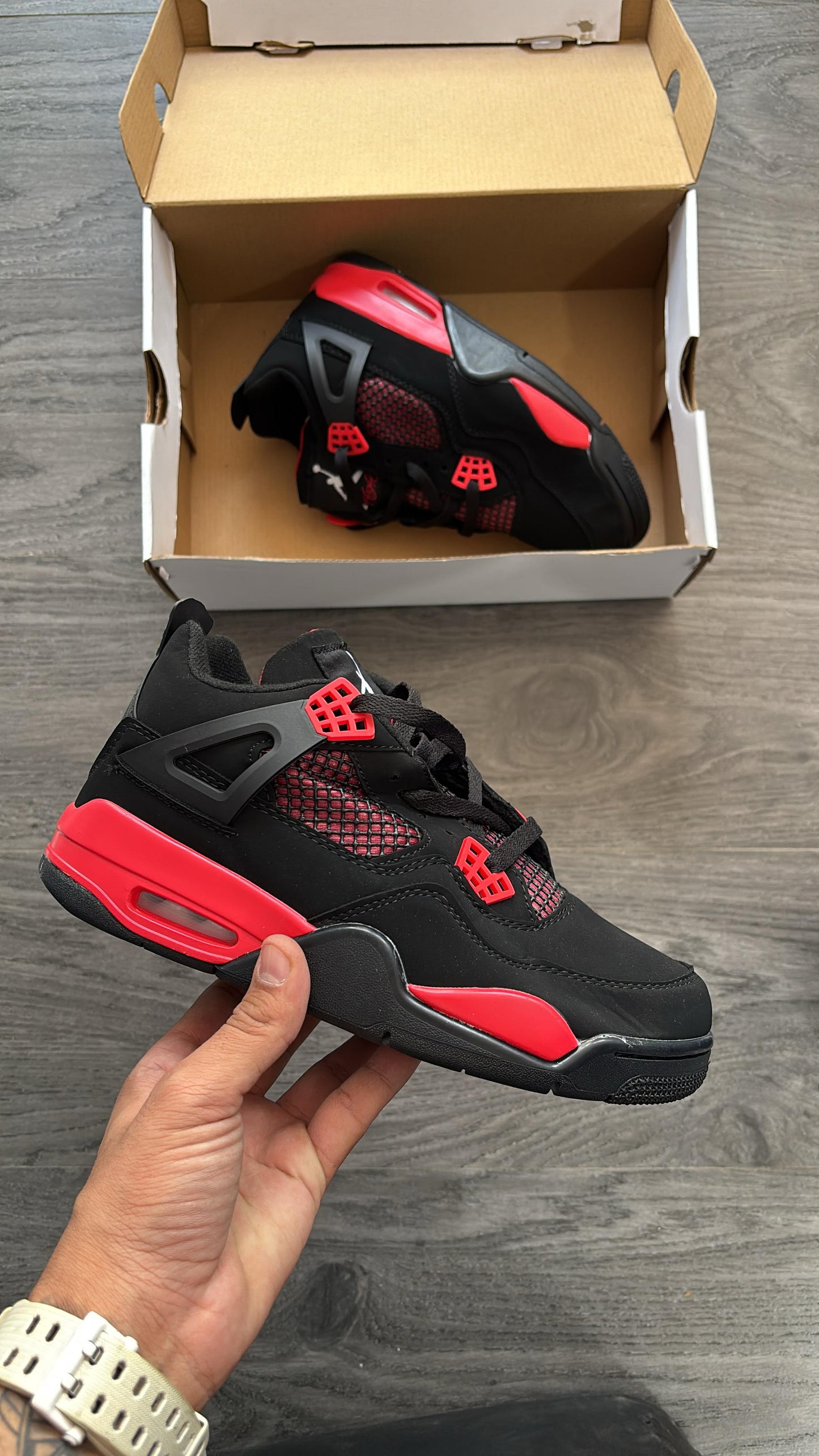 AIR JORDAN RETRO 4