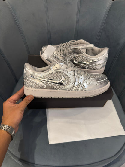 Jordan 1 Low Method Of Make V3  Metallic Silver
