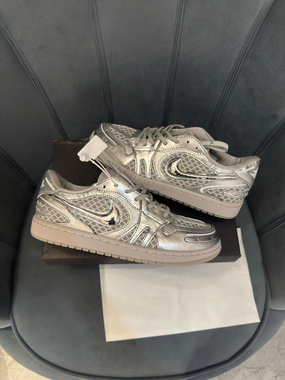 Jordan 1 Low Method Of Make V3  Metallic Silver