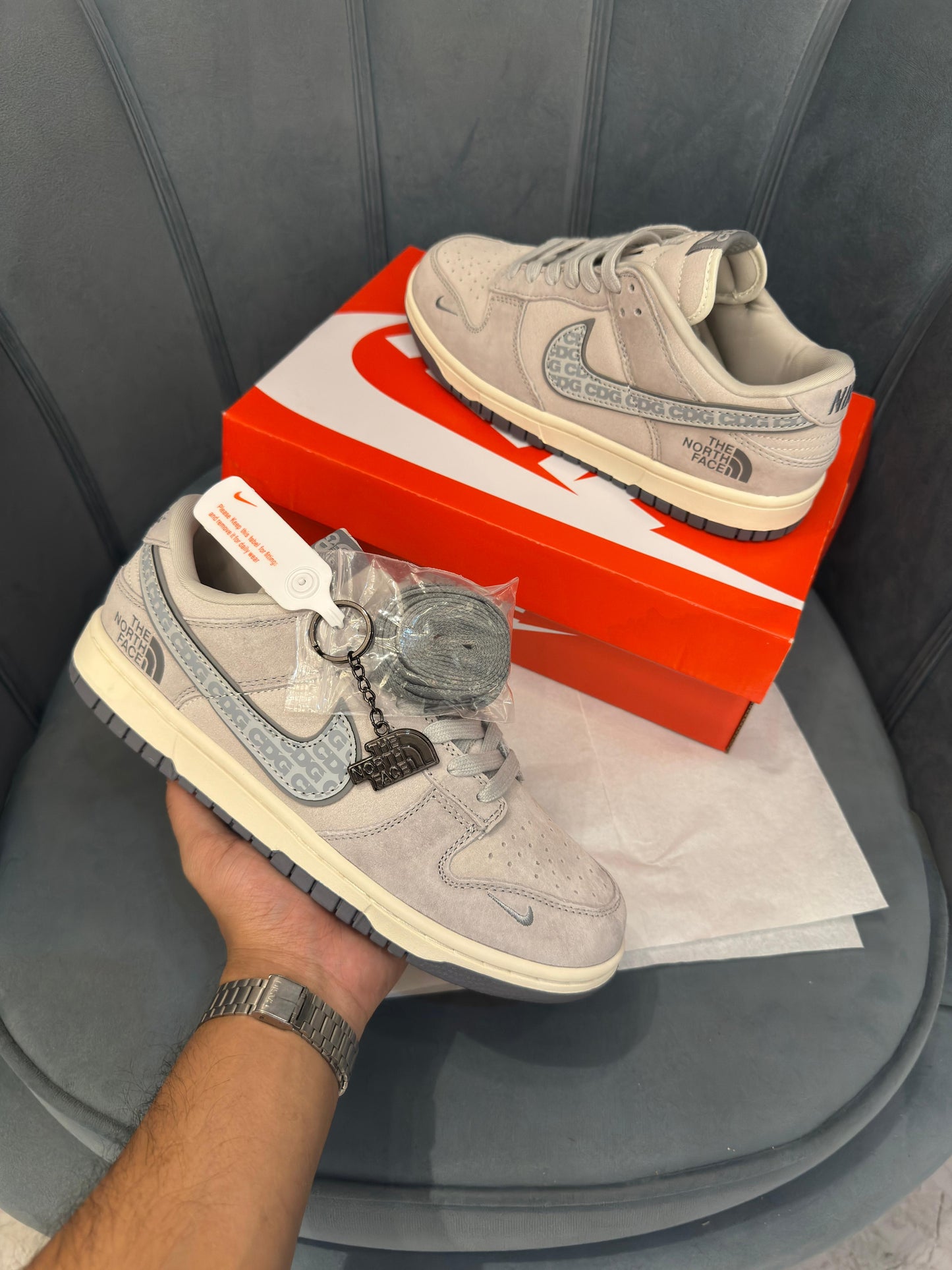 NIKE SB DUNK NORTH FACE GREY SKY CDG KEYCHAIN