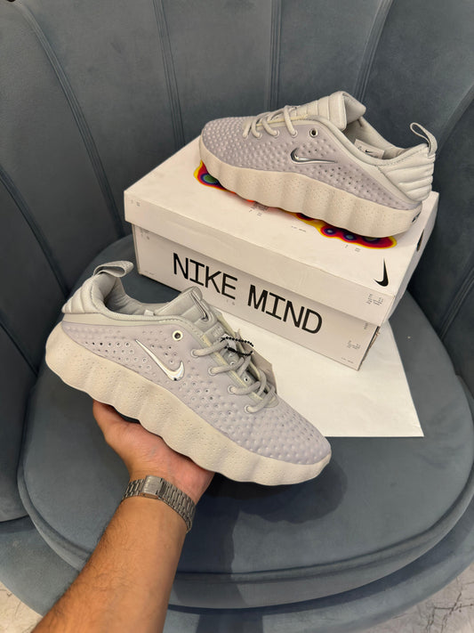 NIKE MIND 002
