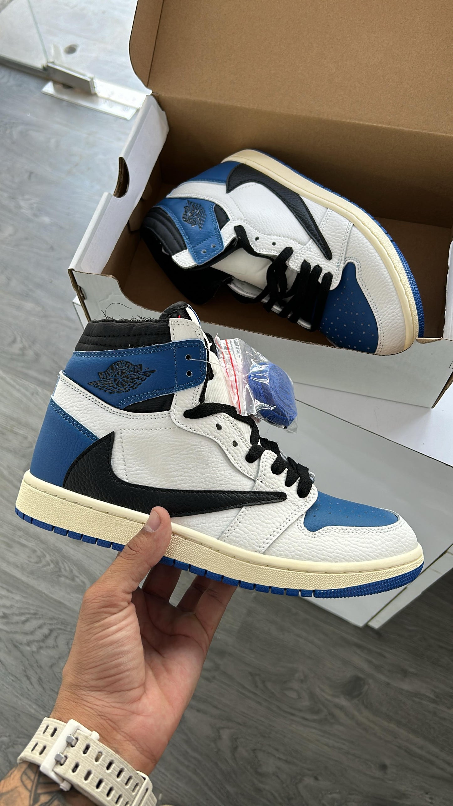 AIR JORDAN 1 HIGH TRAVIS SCOTT FRAGMENT