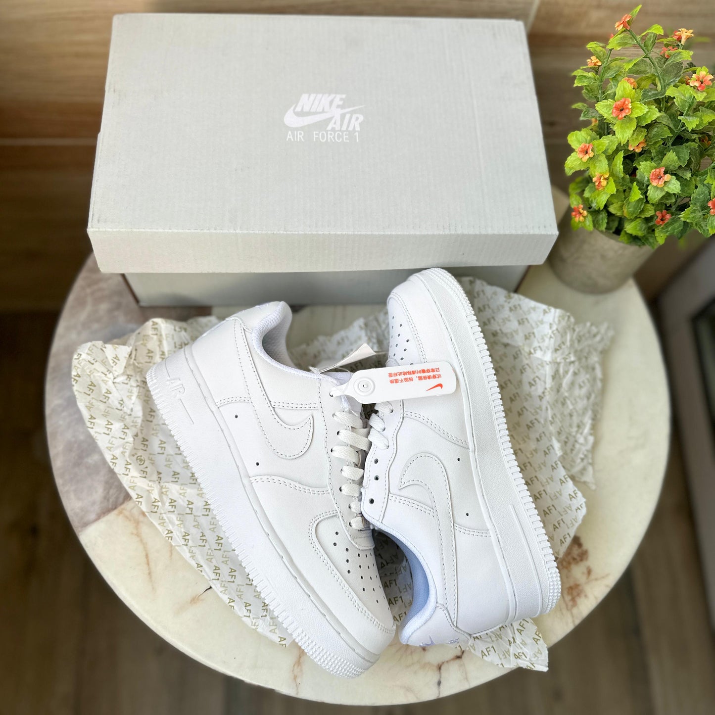NIKE AIRFORCE ONE TOP