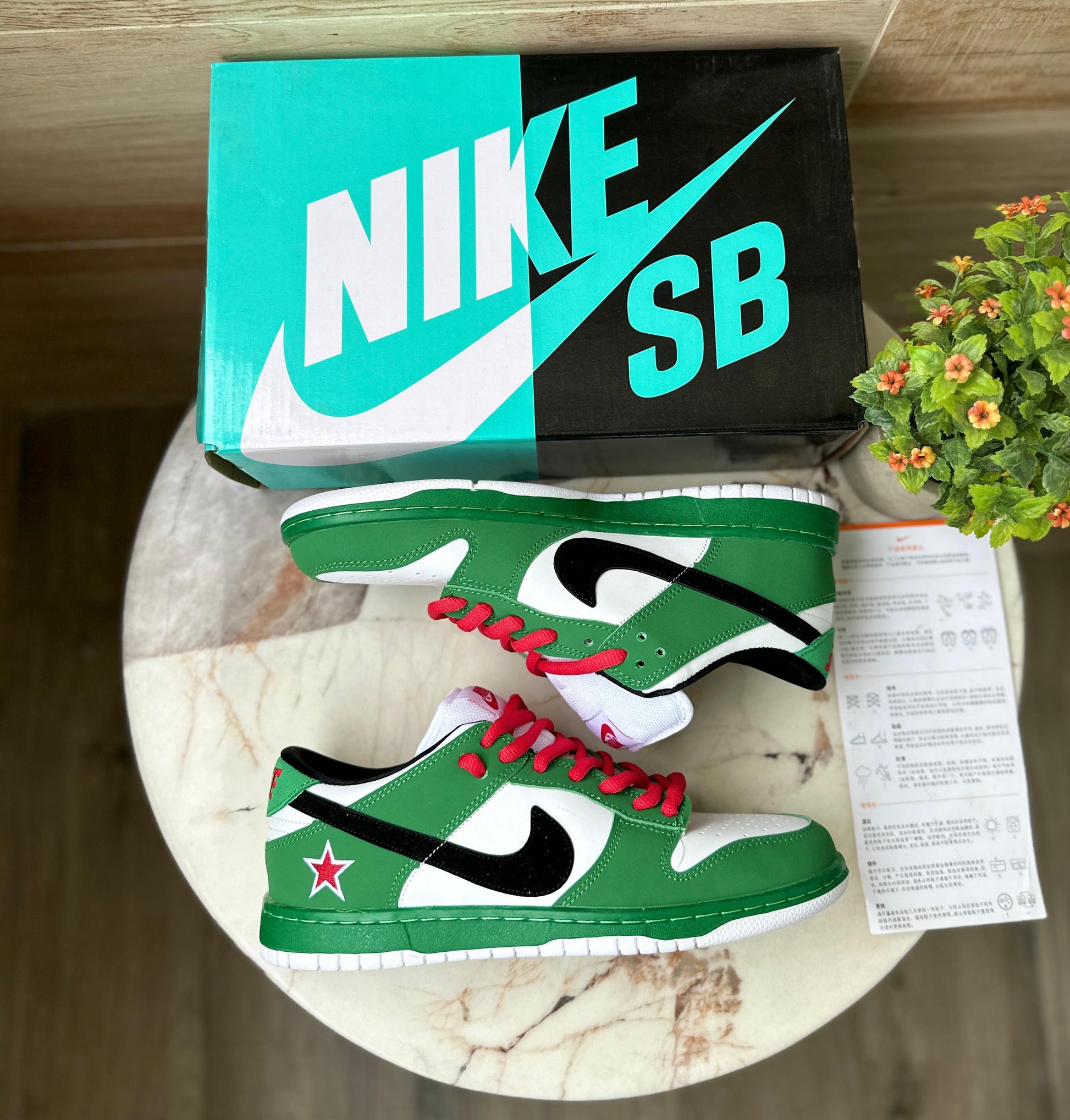 NIKE SB DUNK HEINEKEN